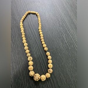 Carved Rose-vintage  Bead Necklace - Cream Women Jewelry